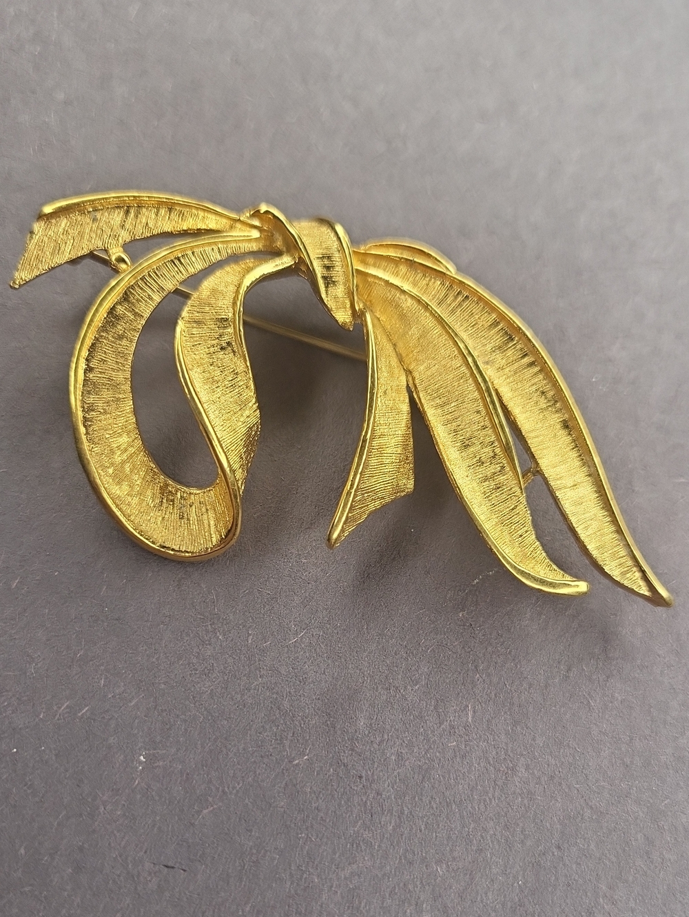 Napier Gold-Tone Leaf Ribbon Brooch